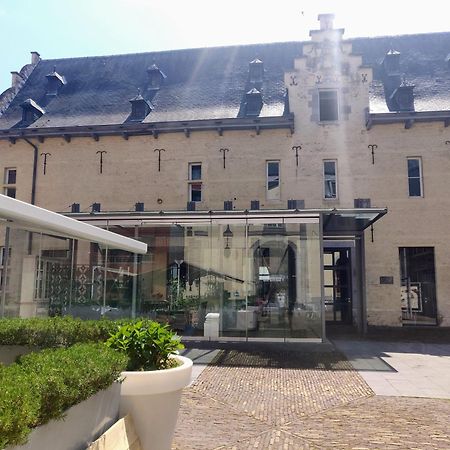 Kolmojen Hotel Sint-Truiden Bagian luar foto