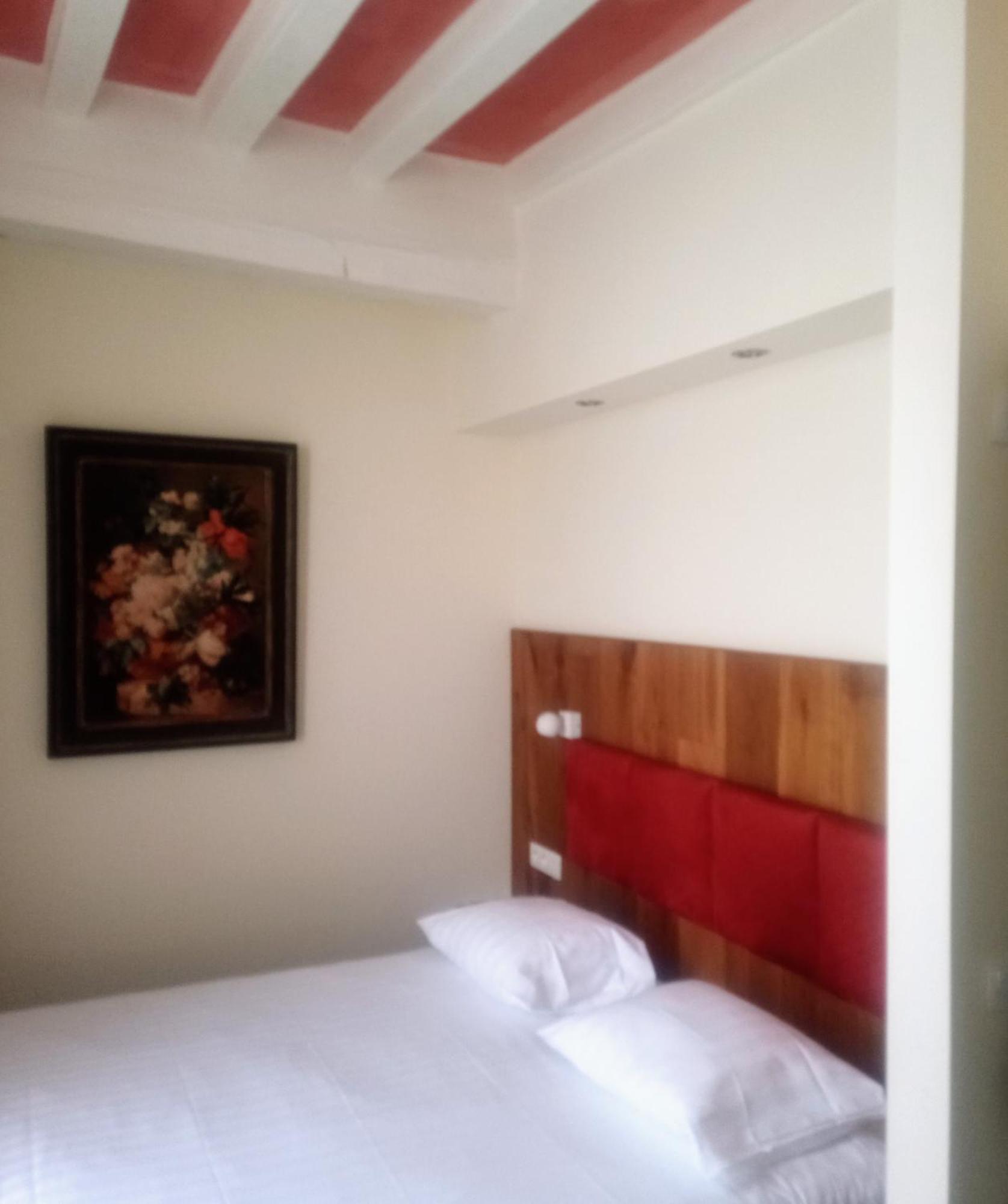 Kolmojen Hotel Sint-Truiden Bagian luar foto
