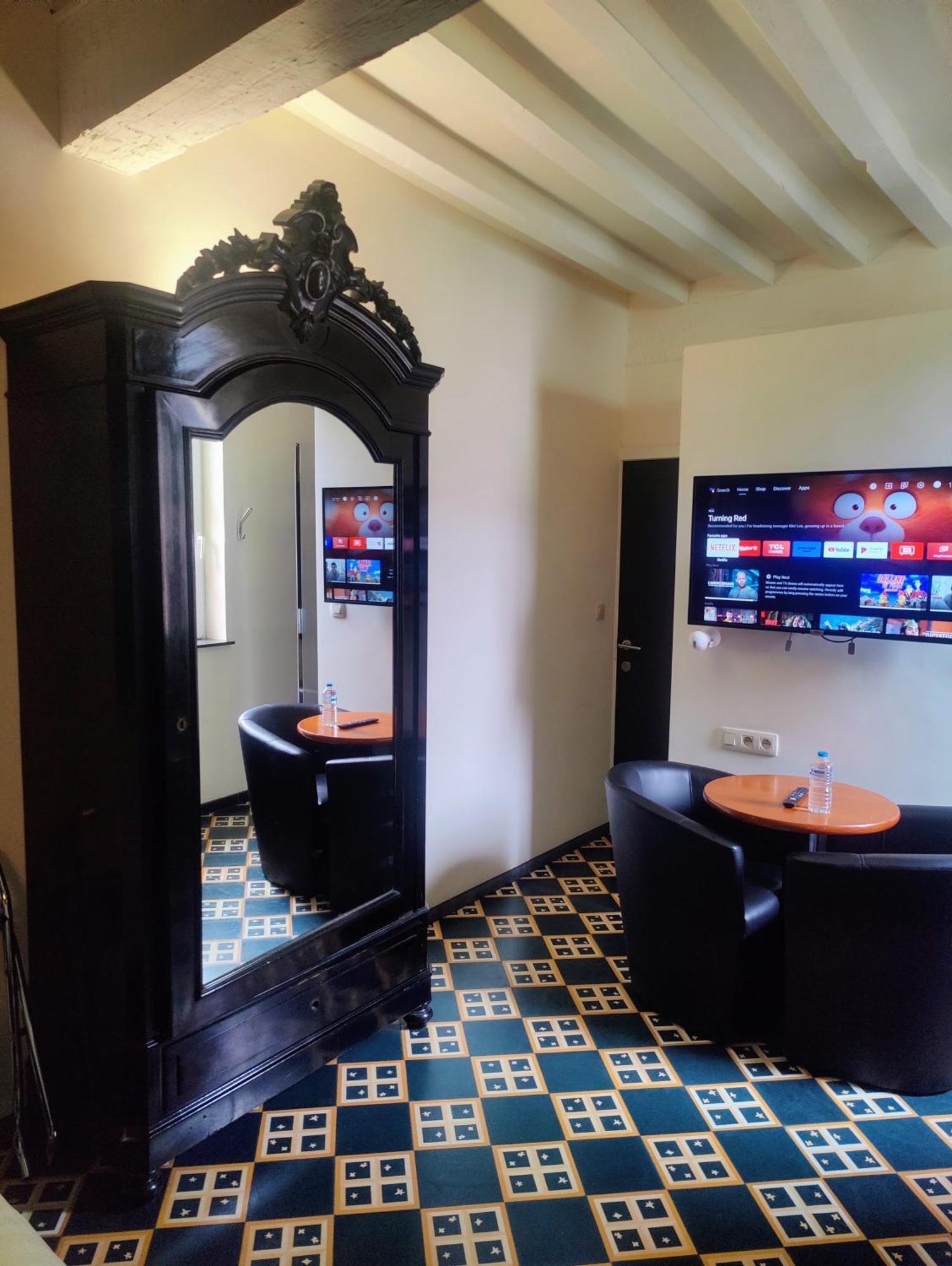 Kolmojen Hotel Sint-Truiden Bagian luar foto